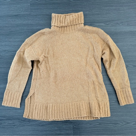 Everlane Heathered Chai Cloud Turtleneck - Picture 6 of 10